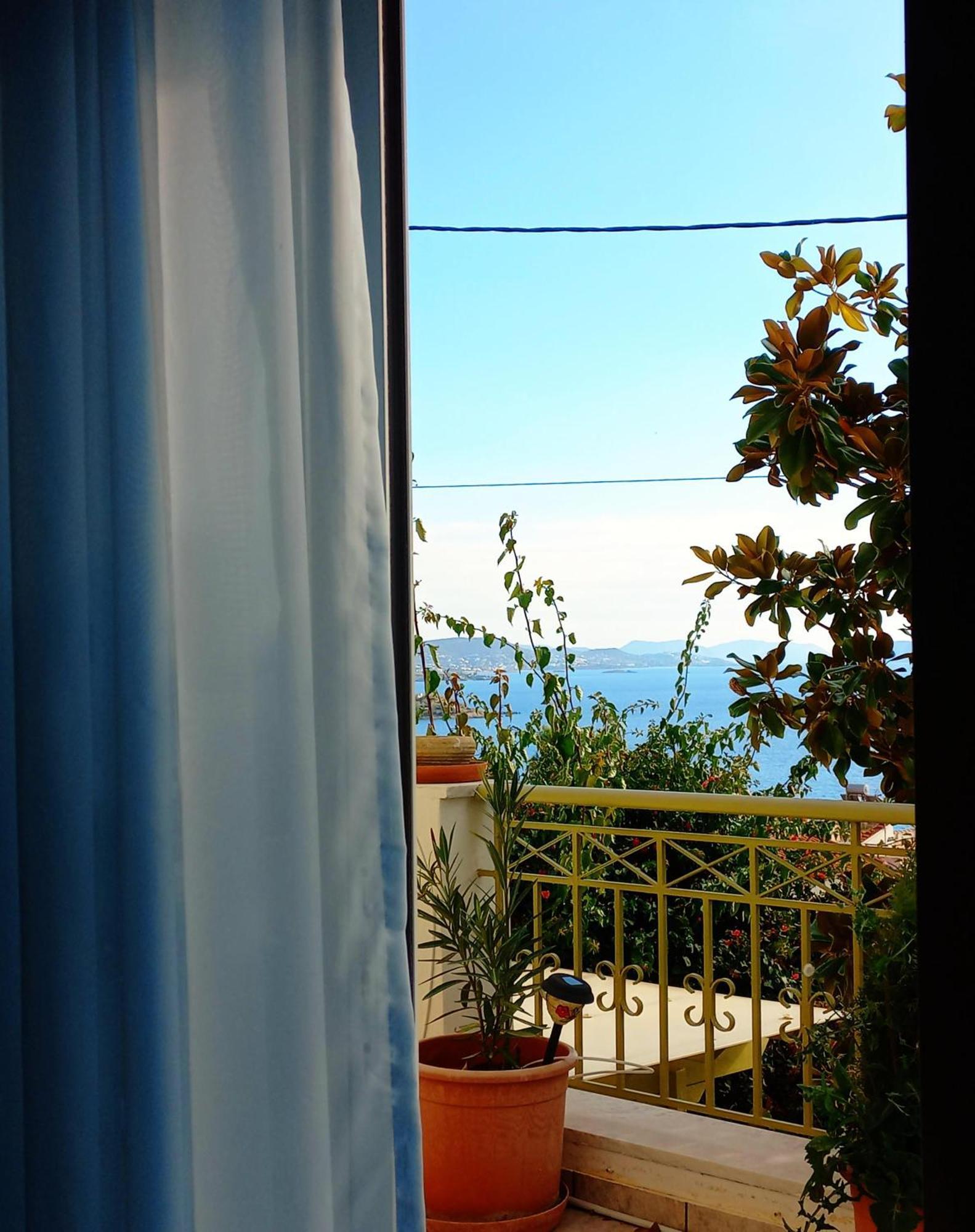 Villa "Eva" - Entire Beachfront Holiday Home - 4S Agia Marina  Extérieur photo